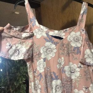 cold shoulder top SIZE MEDIUM
